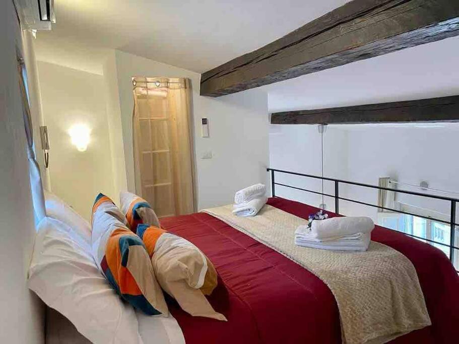 شقة Novella'S Loft Near Santa Maria Novella Station فلورنس المظهر الخارجي الصورة