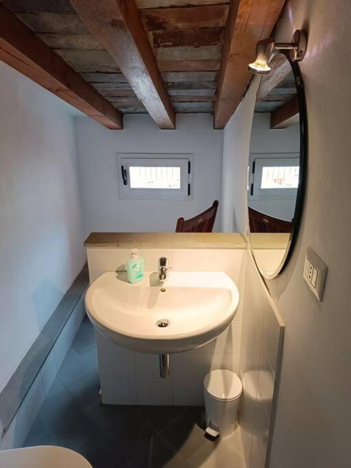 شقة Novella'S Loft Near Santa Maria Novella Station فلورنس المظهر الخارجي الصورة