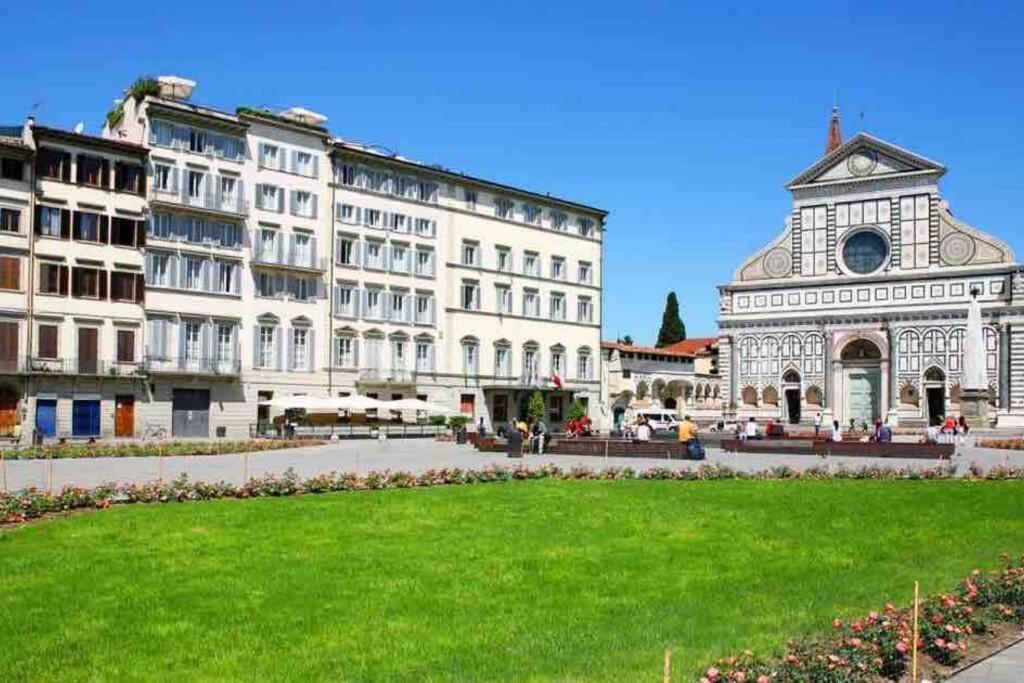 شقة Novella'S Loft Near Santa Maria Novella Station فلورنس المظهر الخارجي الصورة