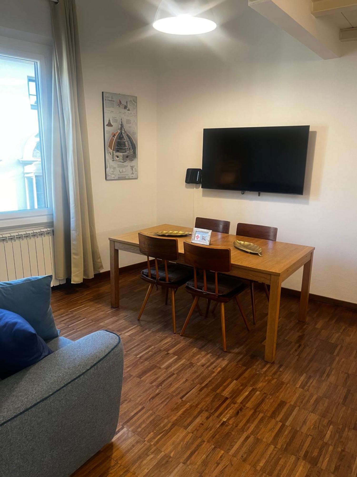 شقة Novella'S Loft Near Santa Maria Novella Station فلورنس المظهر الخارجي الصورة